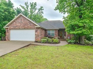5 Worlaby Ln, Bella Vista, AR 72715