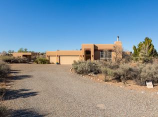 122 Pauline Ct, Corrales, NM 87048