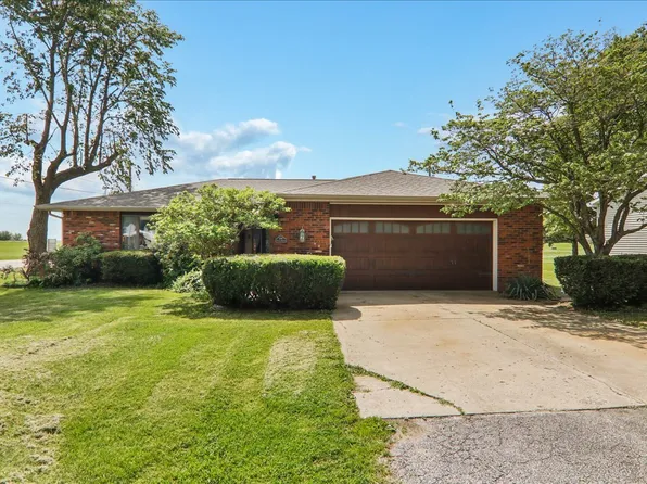 209 N Birch St, Maroa, IL 61756