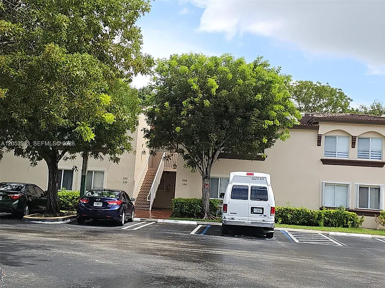 15721 SW 137th Ave #204 — Photo 20