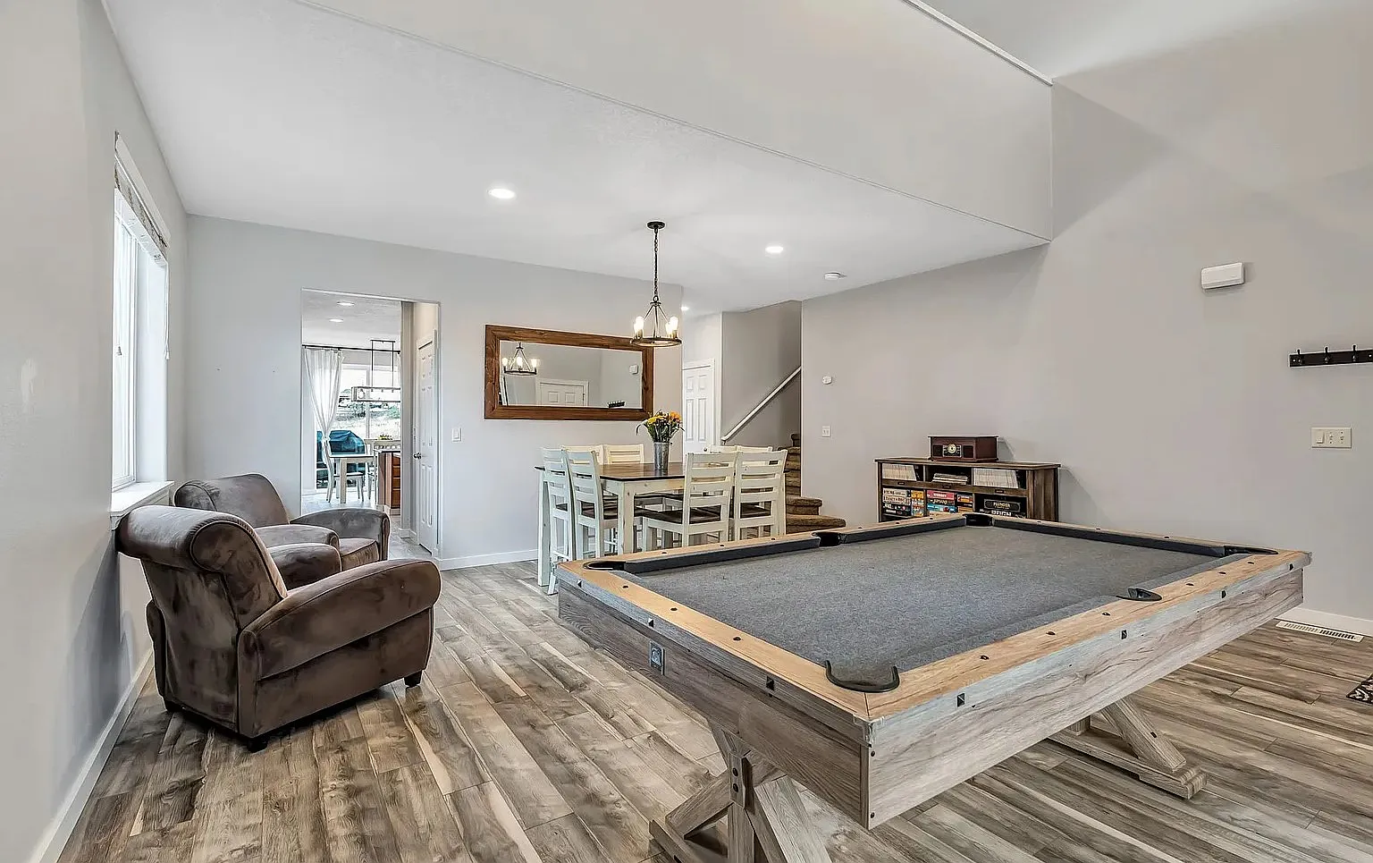 4 bed, 2991 sqft, $3,595 — Photo 4