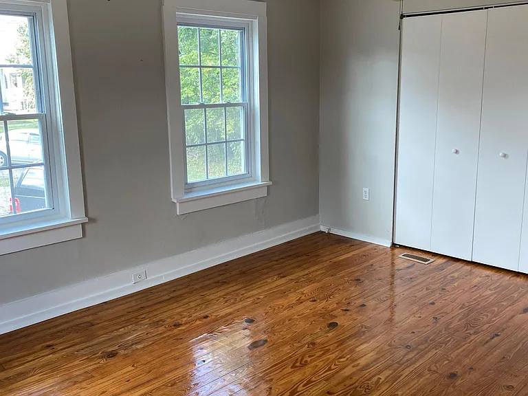 1125 Kentucky Ave — Photo 9