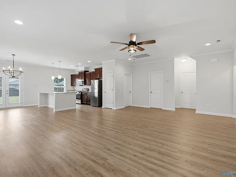 122 Kretzer Ct — Photo 5