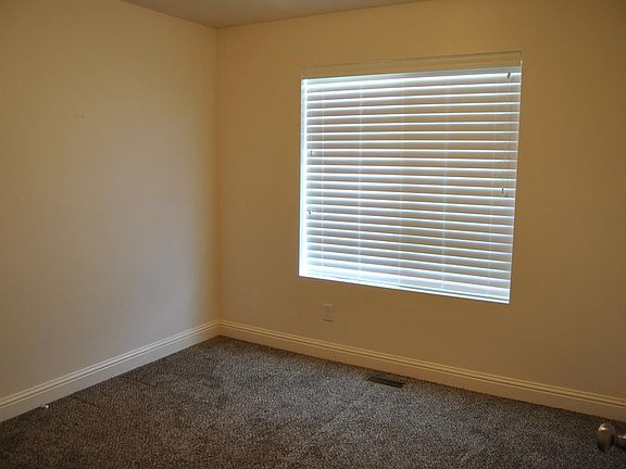 4th image of 4200 E Roy Cir
