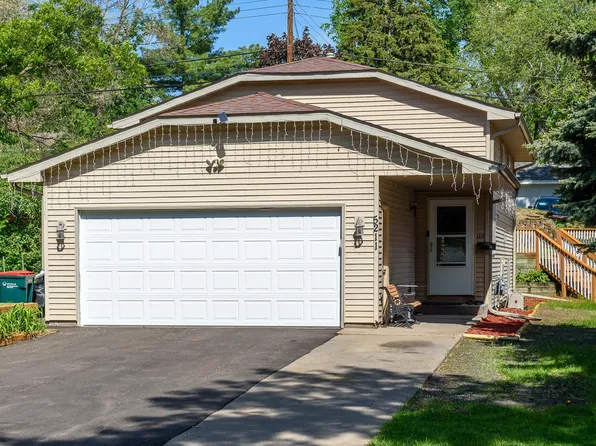 5211 6th St NE, Columbia Heights, MN 55421