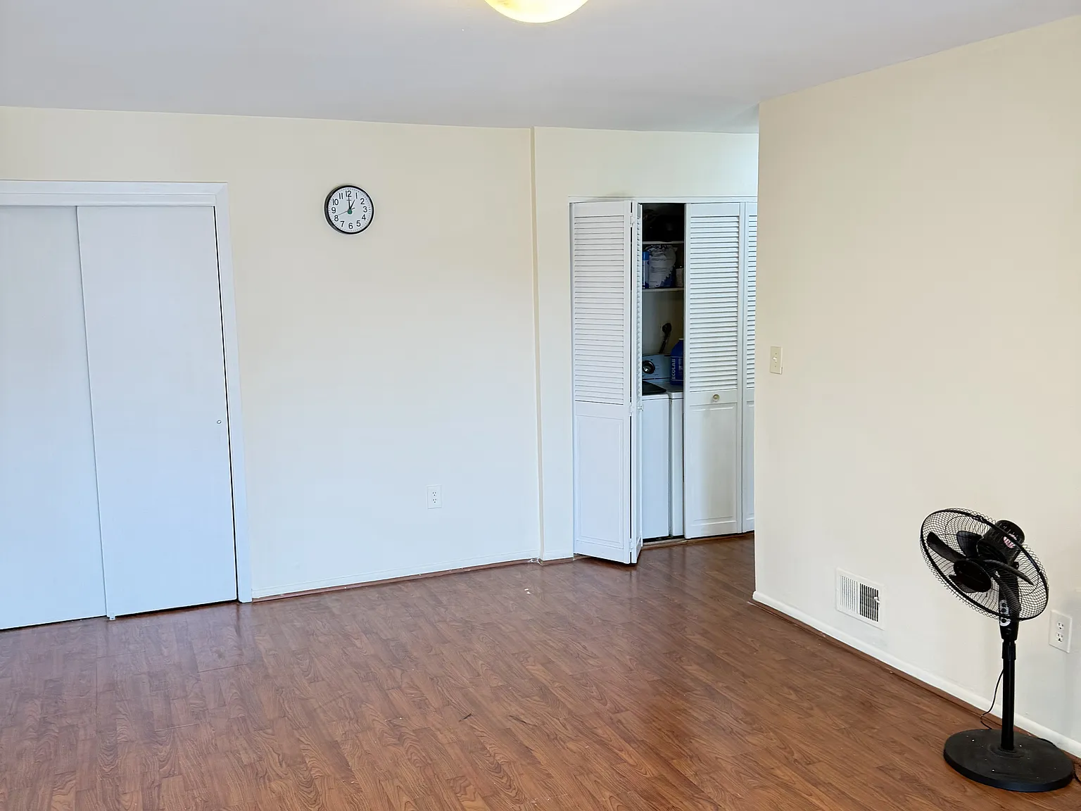 2 bed, 1150 sqft, $2,400 — Photo 3