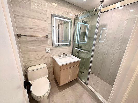 2nd image of 114 E 40th St #1D