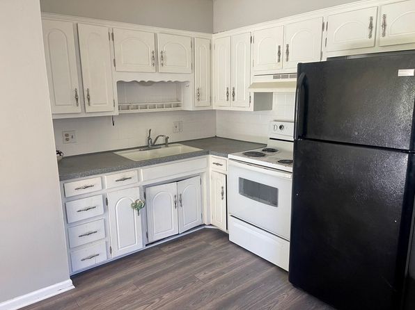 206 S Sugar Creek Blvd