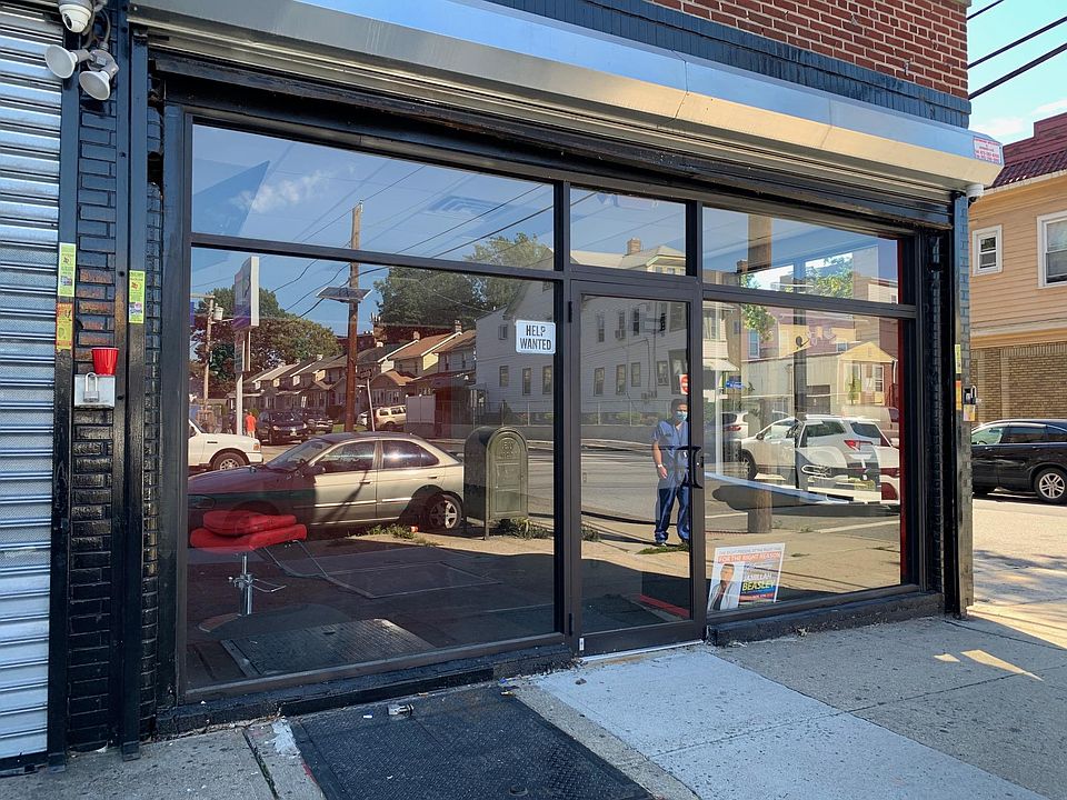 1st image of 702 Chancellor Ave #D