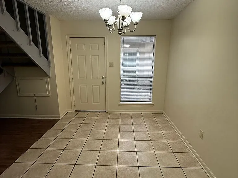 8220A Governor Dr — Photo 4