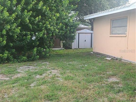 3rd image of 207 Cove Ct