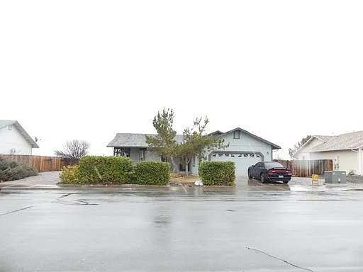 840 Alena Way photo 1