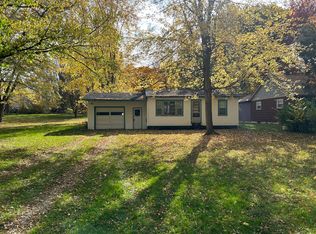 2992 Territorial Rd, Benton Harbor, MI 49022