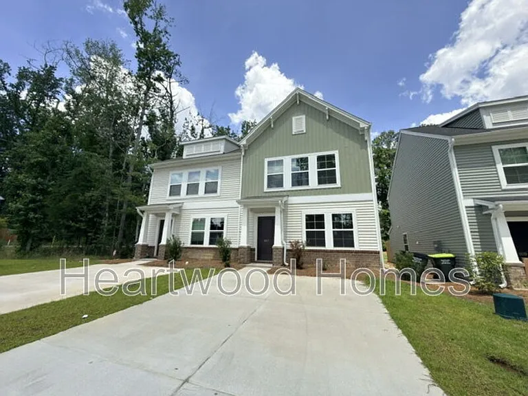 807 Coburg Ln — Photo 44