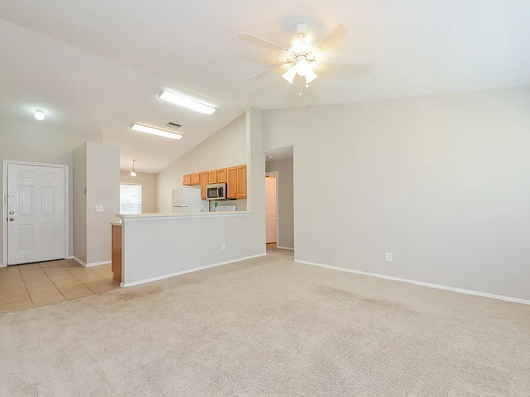 4042 Banbury Cir — Photo 3
