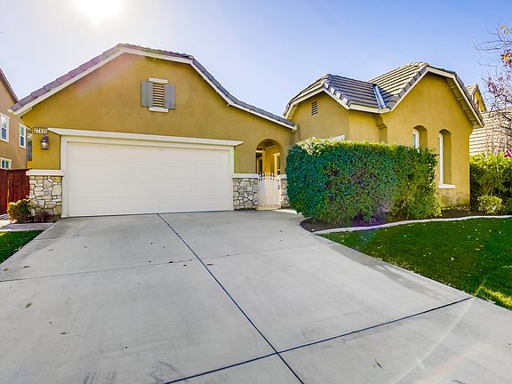 2nd image of 27430 Carlton Oaks St