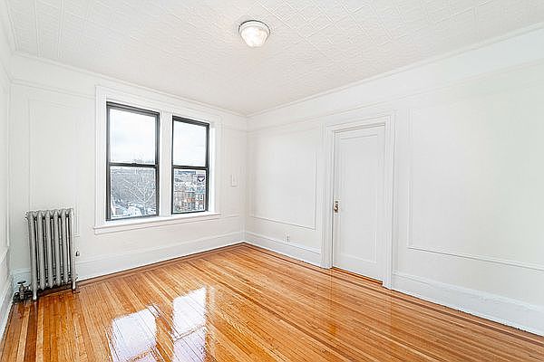 1st image of 22-5 37th St #4C