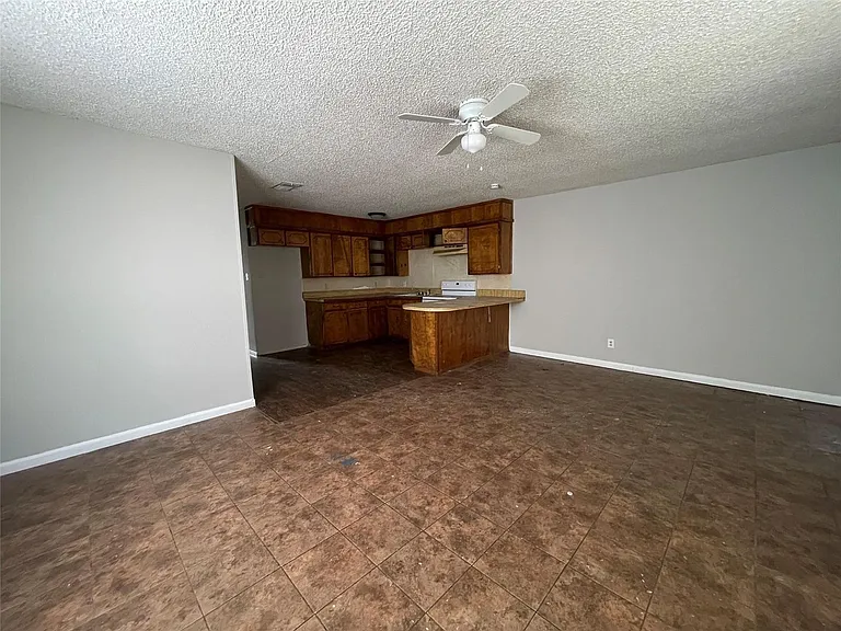 105 Effie Ln — Photo 5