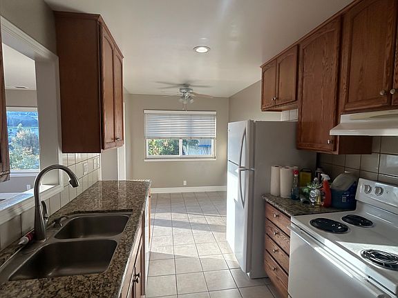 4th image of 811 Seabright Ave #C