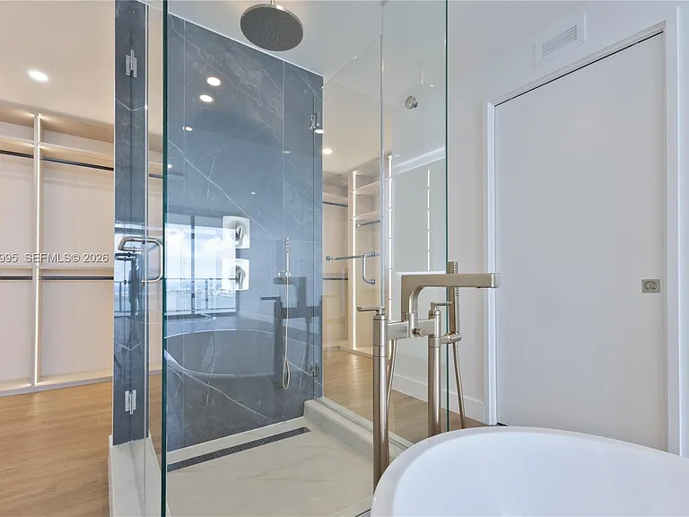 700 NE 24th St #5402 — Photo 46