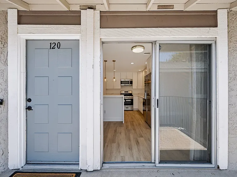 510 Spring Rd #120 — Photo 2
