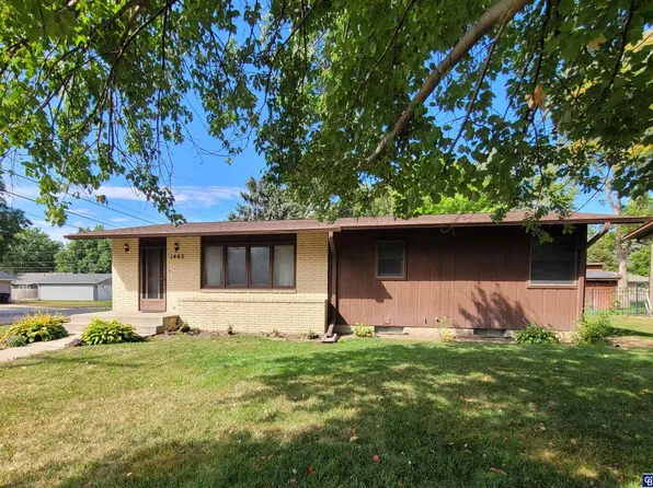 1403 N Ohio Ave, York, NE 68467