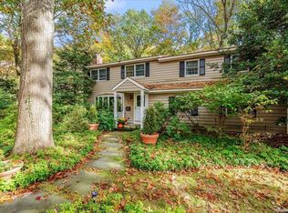 4 Settlers Path, Port Jefferson, NY 11777