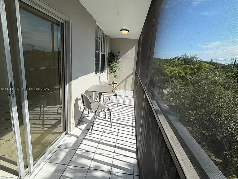 13455 NE 10th Ave #410 — Photo 4
