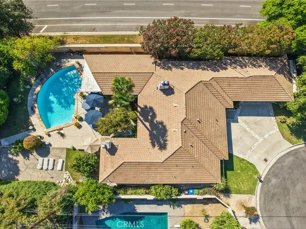 17654 Knapp St, Northridge, CA 91325
