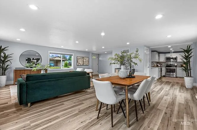2043 S Leadville Ave — Photo 8