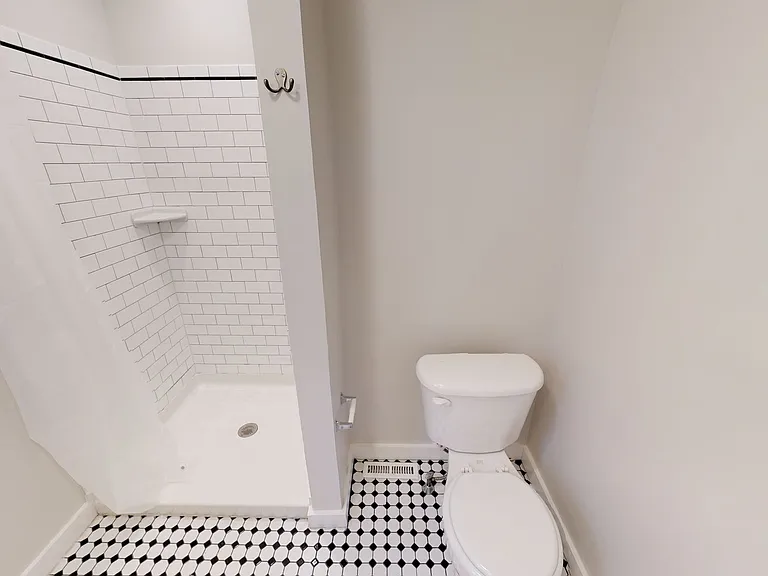 542 Chapel St #5 — Photo 10