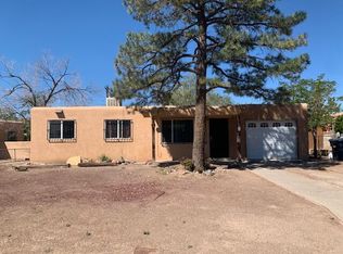 509 Rhode Island St SE, Albuquerque, NM 87108