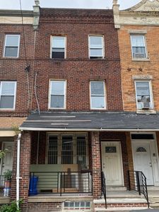 122 S 43rd St #3, Philadelphia, PA, 19104