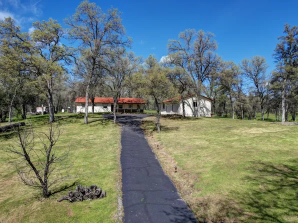 8476 Rocklin Way, Redding, CA 96001