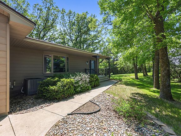 4th image of 22225 Big Lake Ct