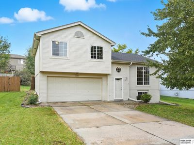 1125 Rawhide Rd, Papillion, NE, 68046