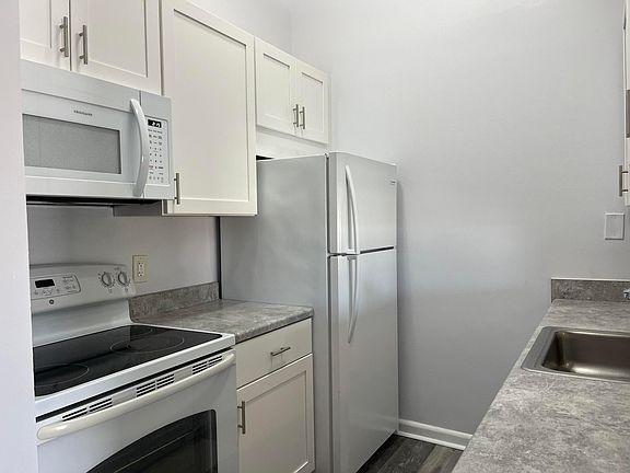 5th image of 6512 Chasewood Drive #F