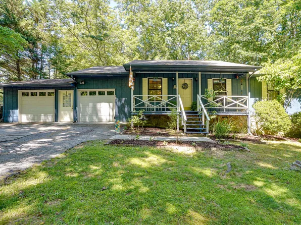 729 Lancaster Dr, Signal Mountain, TN 37377