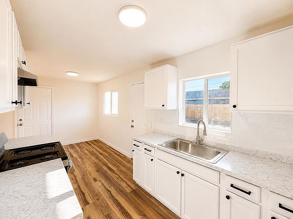 3rd image of 2372 S 6th Ave