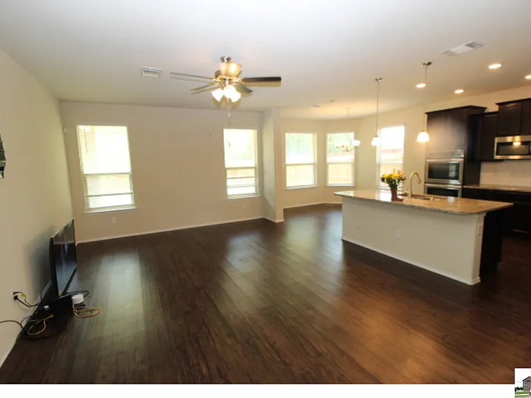 1202 Stonewall Rdg — Photo 15