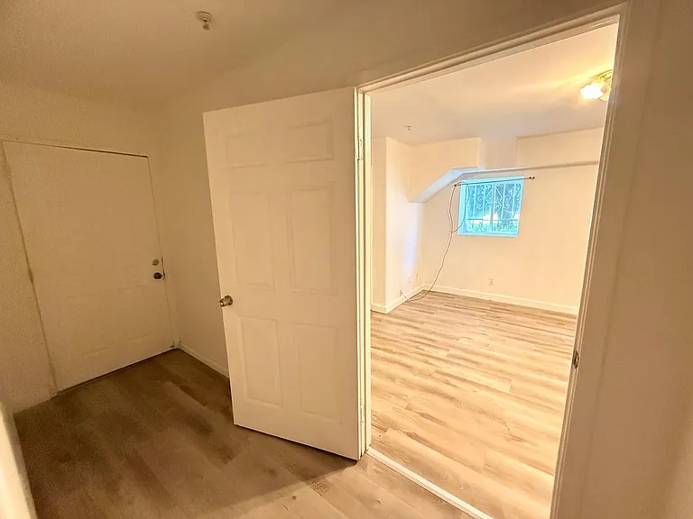 8027 Ney Ave — Photo 38