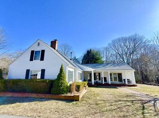 271 Huntinghouse Rd, Glocester, RI 02857