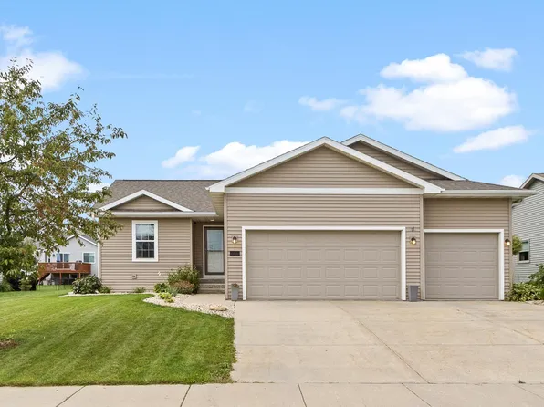 2102 Carl Ave, Stoughton, WI 53589