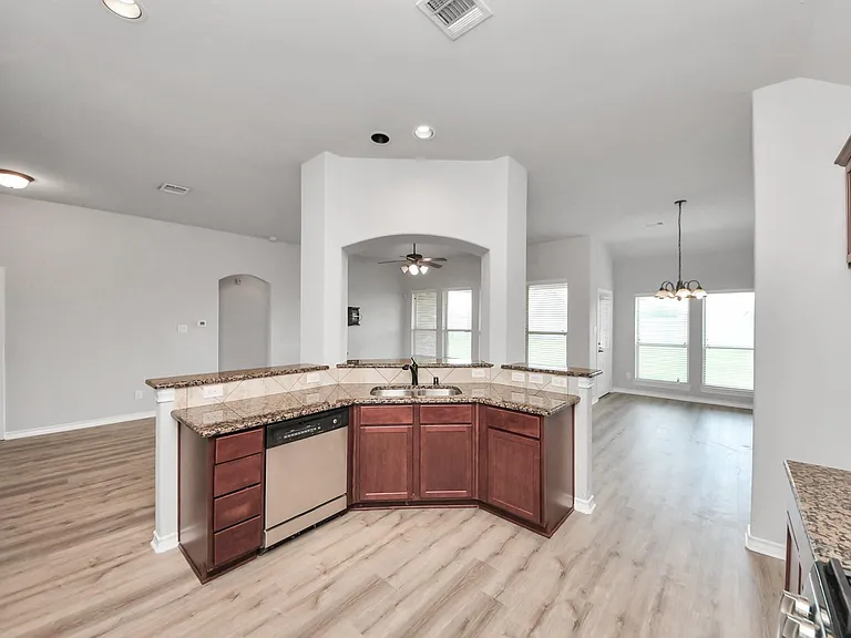 2310 Brett Ct — Photo 24