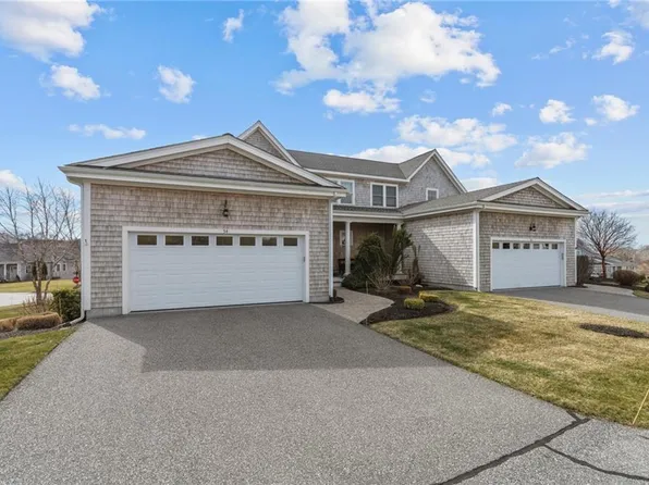 54 Stony Brook Ln, Portsmouth, RI 02871