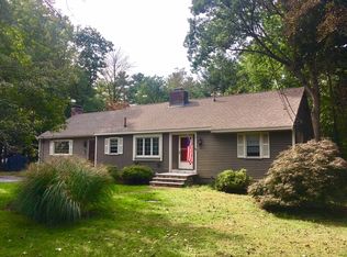 64 Pillings Pond Rd, Lynnfield, MA 01940