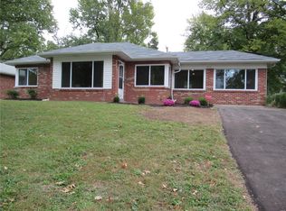 1500 Annandale Dr, Saint Louis, MO