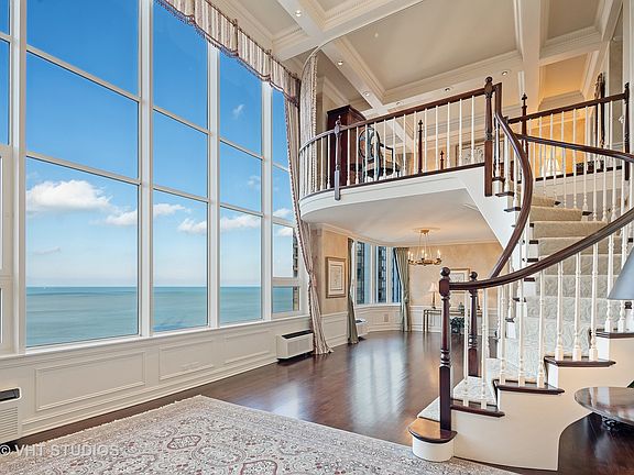 5th image of 221 E Walton Pl #20E