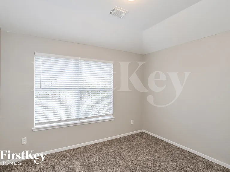 16318 Autumn Leigh Dr — Photo 13
