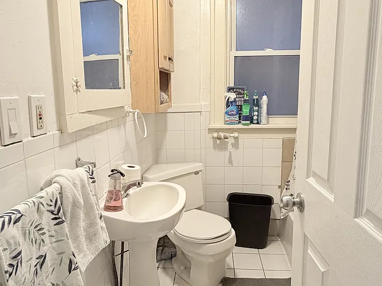 693 Partington Ave #MAIN — Photo 6